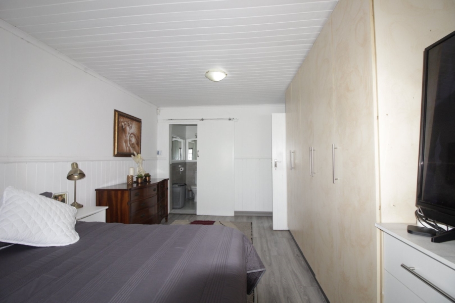 3 Bedroom Property for Sale in Wavecrest Eastern Cape